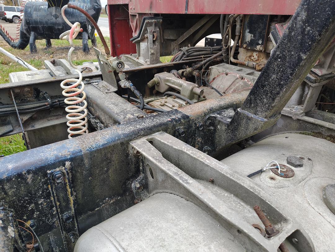 1981 PETERBILT Cabover - Image 25